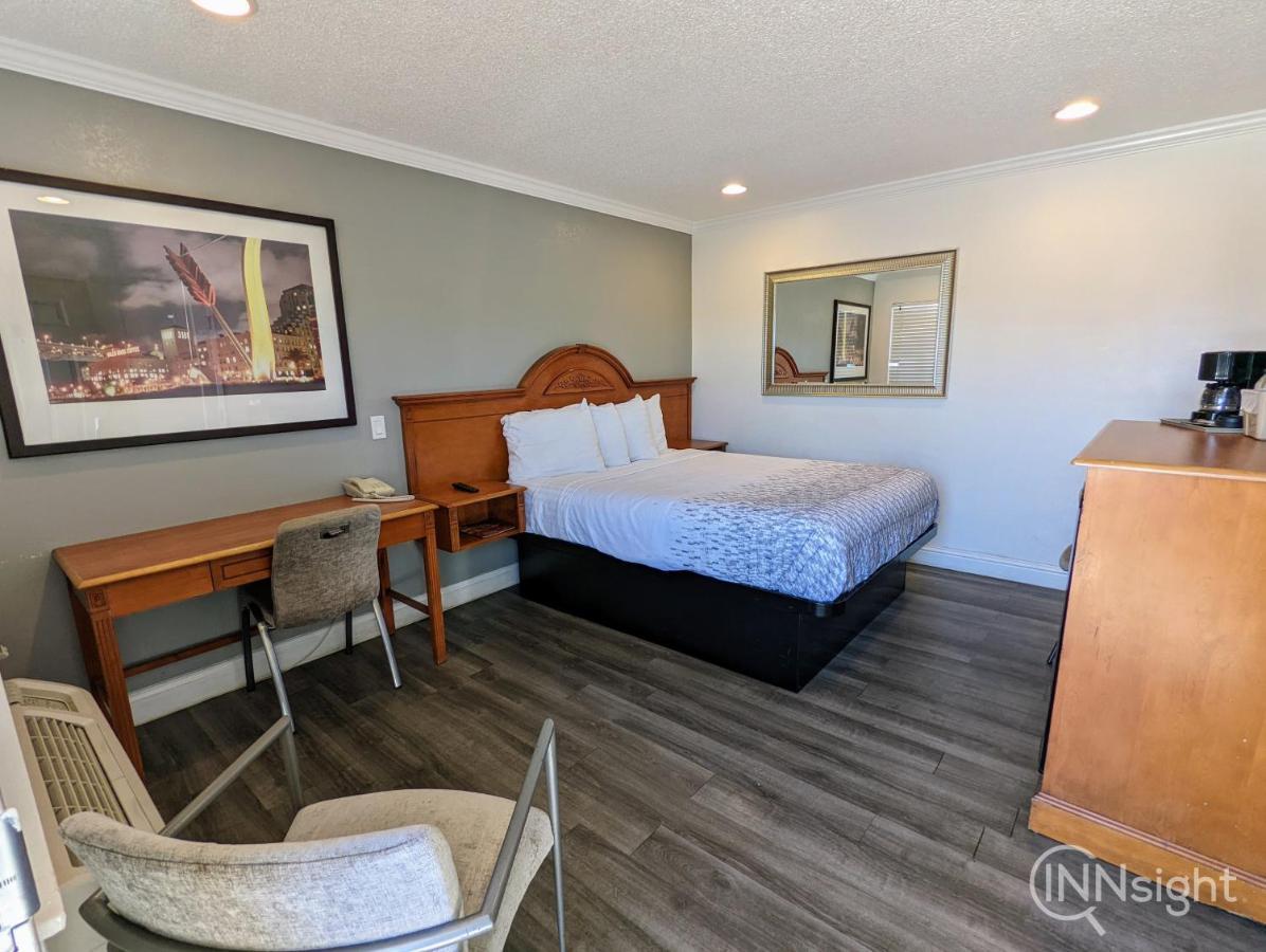 Deluxe Inn South San Francisco Bagian luar foto