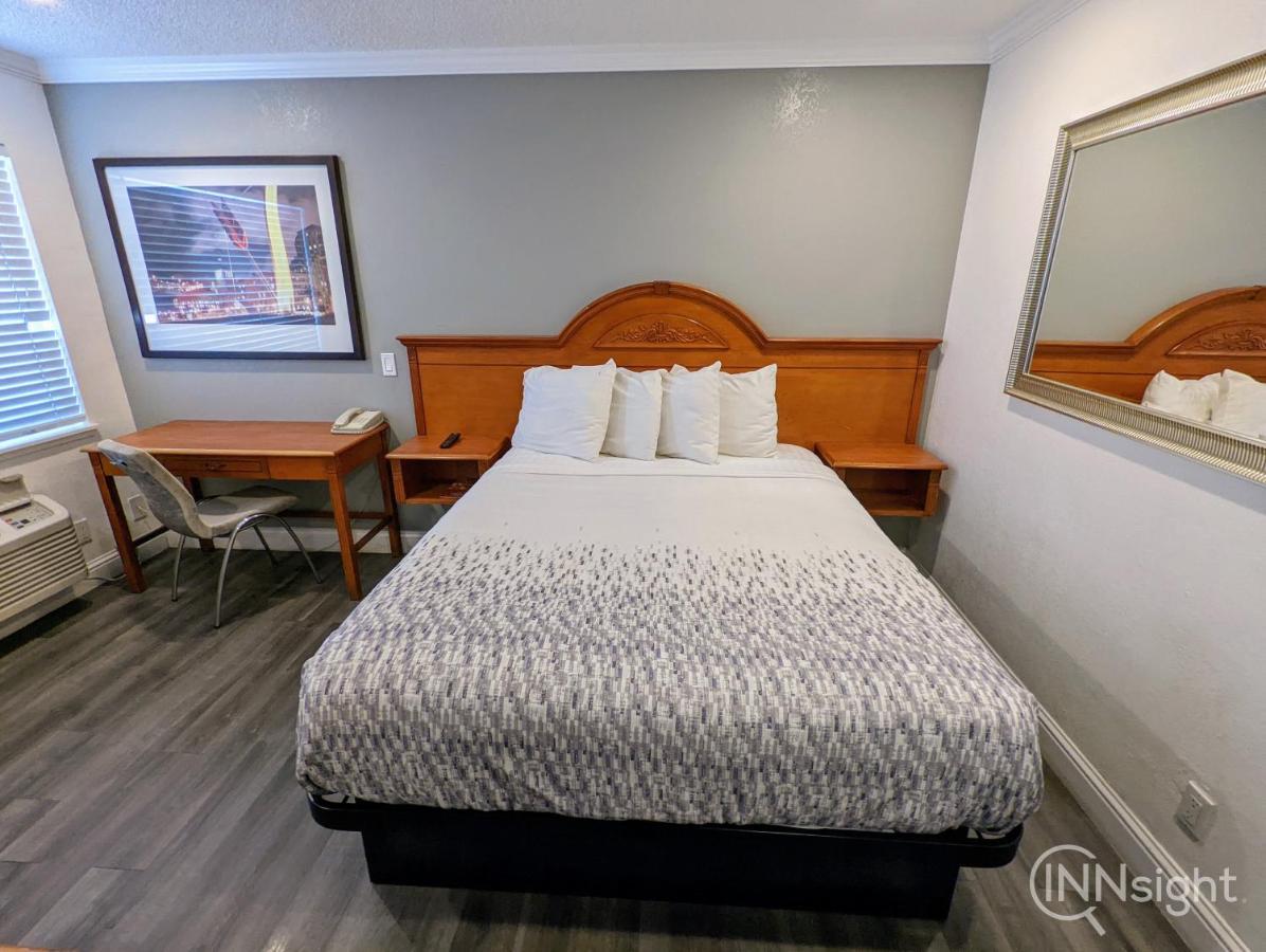 Deluxe Inn South San Francisco Bagian luar foto